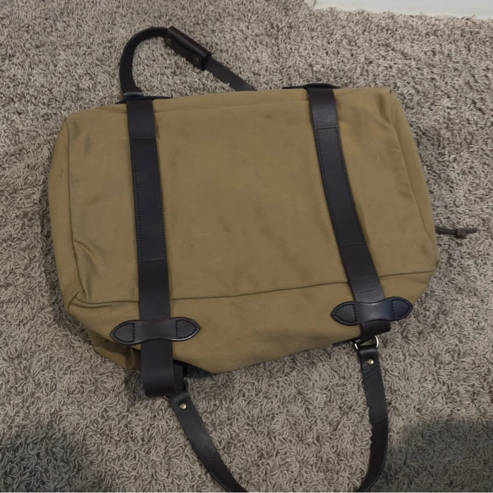 Filson Duffel Bag - Picture 2 of 4